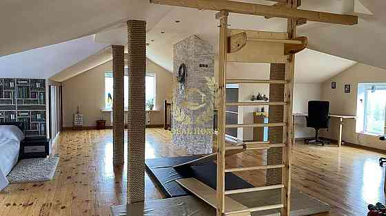 Продаю 3-х поверховий будинок в Крюківщині 