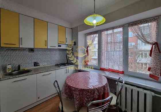 Продаж Квартира 2-кімнатна на Кирилло-Мефодиевская ул., 15 Киев