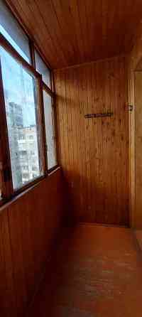 Оренда Квартира 3-кімнатна, 9/10 поверх на ул. Вишняковская Киев