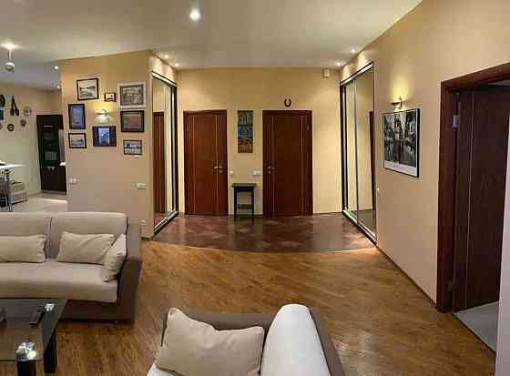 Оренда Квартира 2-кімнатна, 21/27 поверх на ул. Оболонская Набережная Kiev