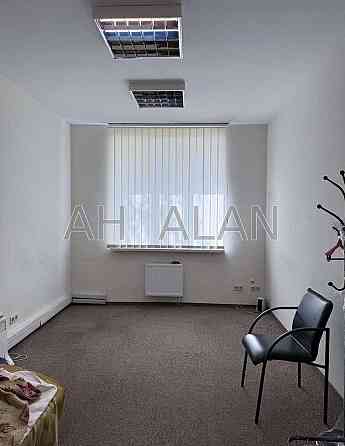 Оренда офісне приміщення на Євгена Коновальця вул., 32Г приміщень - 15, поверх - 2/25 Київ