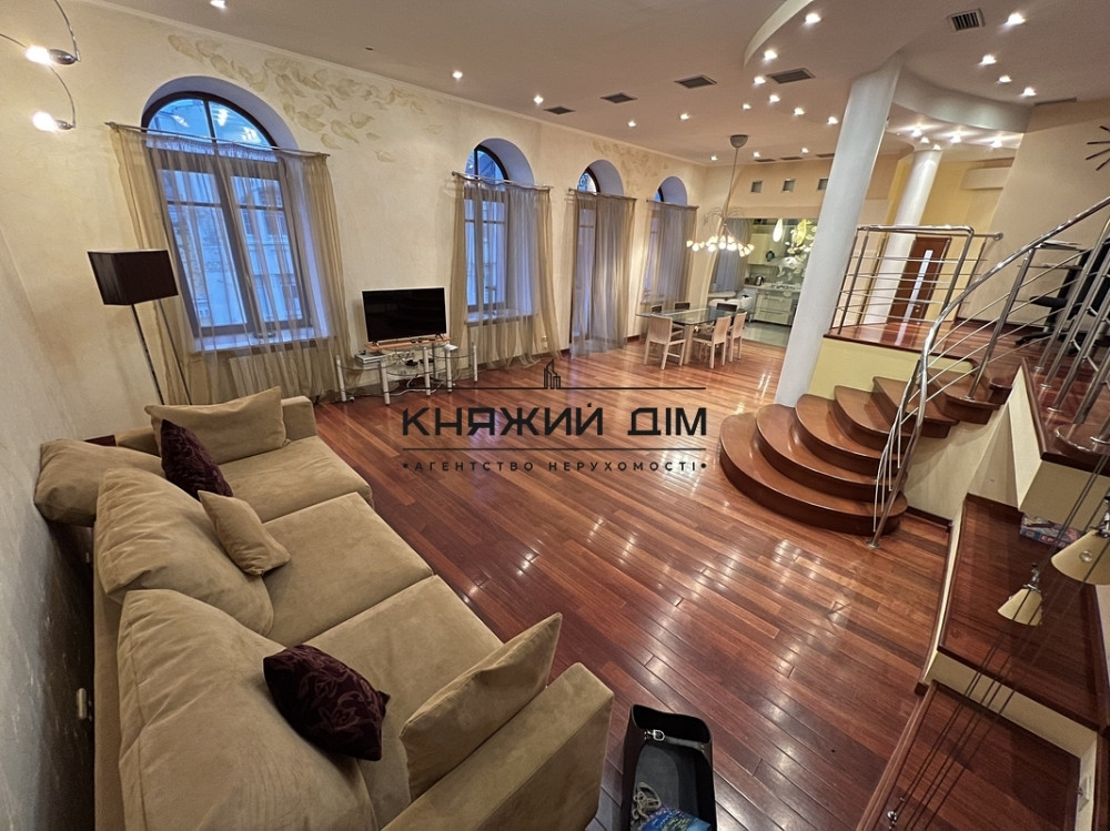 Шикарна двохповерхова квартира по вул.Пушкінська м.Золоті Ворота,Театральна. № 11200792 Київ - фото 1