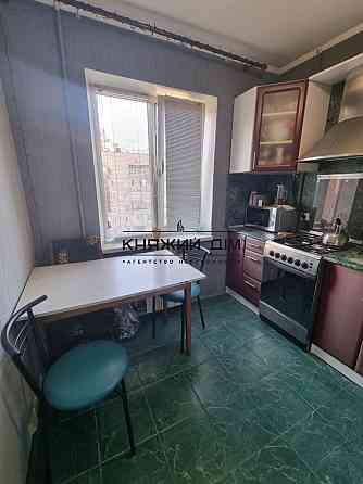 Продаж Квартира 1-кімнатна, 8/9 поверх на Харьковское шоссе Киев