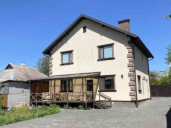 Продаж Будинок 5-кімнатний на вул. Штурмова Kharkiv