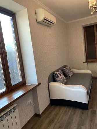 Оренда Квартира 2-кімнатна, 4/5 поверх на ул. Новодарницкая, 28/9 Київ