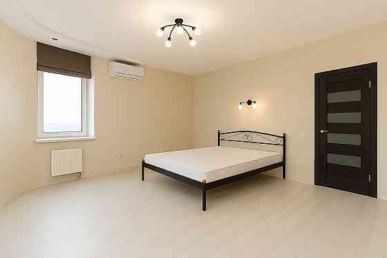 Продаж Квартира 3-кімнатна, 24/26 поверх на Олевська вул., д. 5 Київ