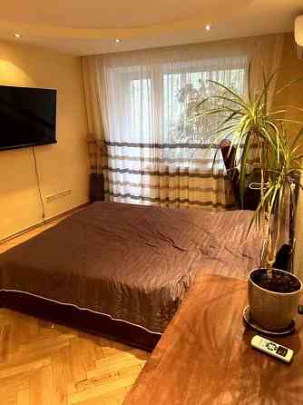 Оренда Квартира 2-кімнатна, 4/11 поверх на ул. Шелковичная Киев