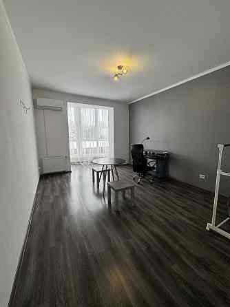 Продаж Квартира 3-кімнатна, 1/9 поверх на Калинова Слобода Krykhivtsi