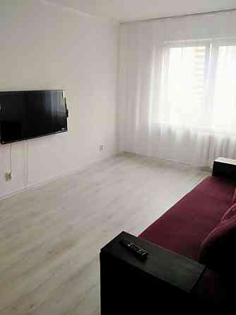 Оренда Квартира 2-кімнатна, 12/25 поверх на Ахматової, 24 Київ