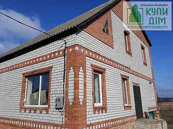 Продам двоповерховий будинок в селі Грузьке Кропивницький