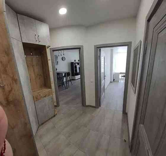 Оренда Квартира 1-кімнатна, 18/21 поверх на ул. Ревуцкого Киев