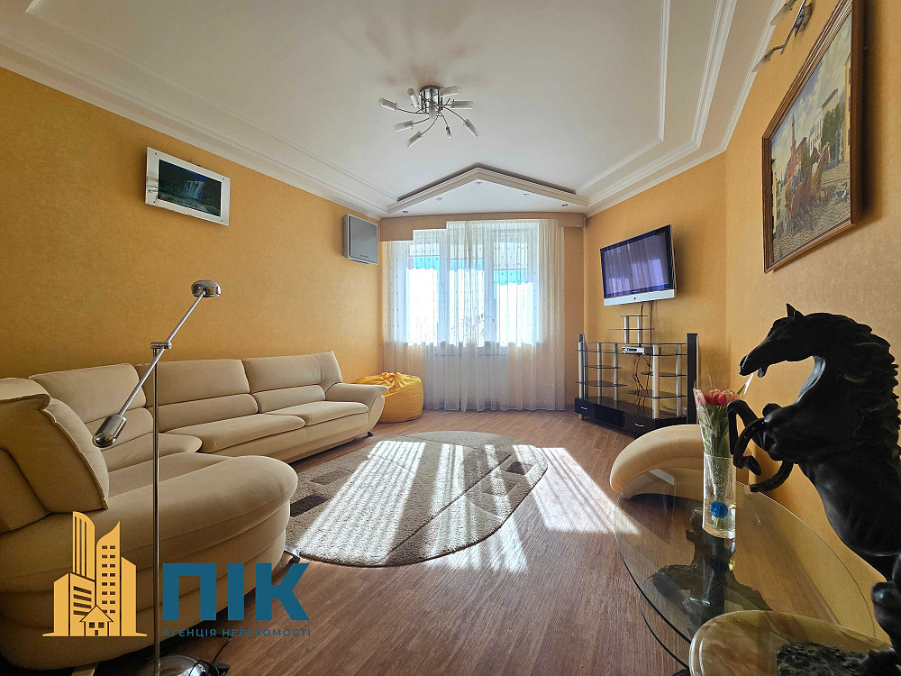 Продаж Квартира 2-кімнатна, 7/8 поверх на Володимира Івасюка вул., д. 10а Kiev - photo 1