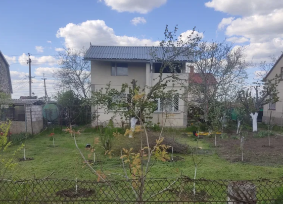 Дом в Алтестово, рядом лес и лиман. Алтестове