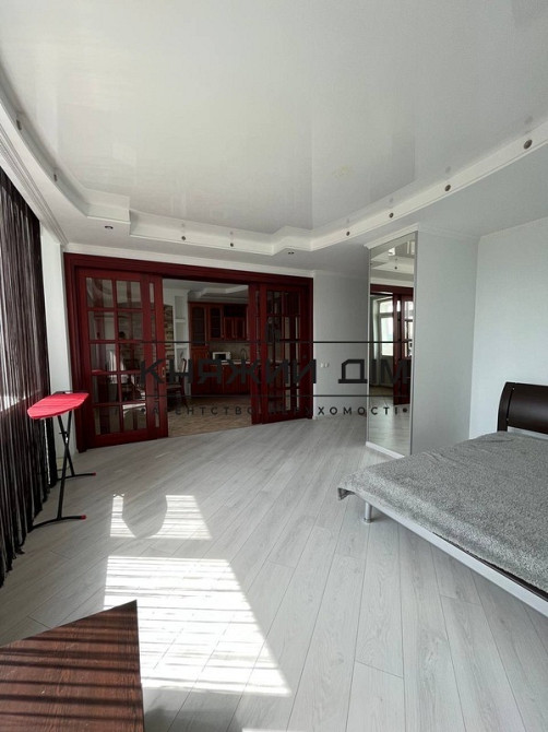 Велика квартира в новому будинку на Лівобережній № 11198684 Київ - фото 1