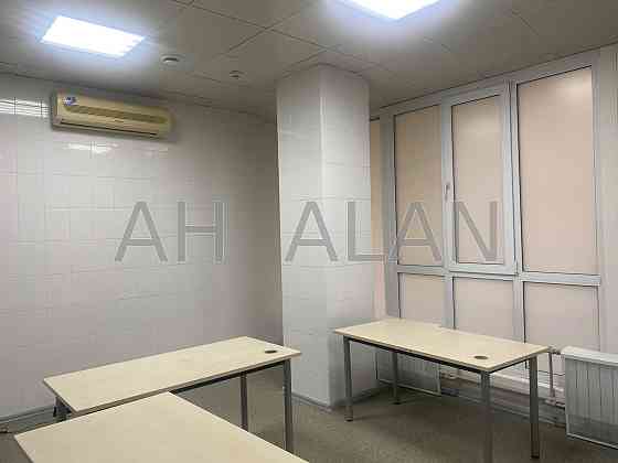 Оренда Будинок 11-кімнатний на Кудрявська вул., 31/33 Київ