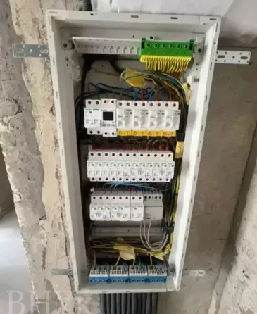 Продаж Квартира 4-кімнатна, 1/9 поверх на вул. Пасічна Львов