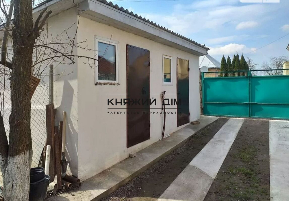 Продажа дома под жилье или бизнес пгт Большая Дымерка. № 2210662  - фото 2