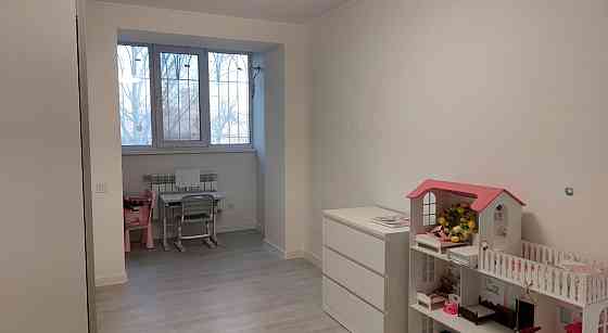 Продаж Квартира 3-кімнатна на ул. Ильфа и Петрова, 6 Одеса