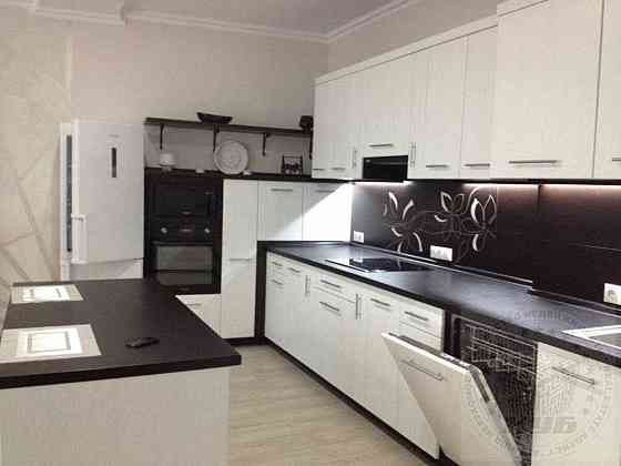 3- кімнатна, Юрія Іллєнка вул. 18б. Шевченківський. Kiev