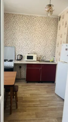 Оренда Квартира 1-кімнатна, 7/24 поверх на Драгоманова, 6/1 Київ