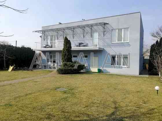 Оренда Будинок 4-кімнатний на вул. Центрально-Садова Київ