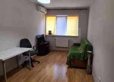 Продаж Квартира 2-кімнатна, 4/4 поверх на Романтиков Одесса