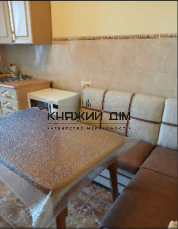 Оренда Квартира 2-кімнатна, 7/16 поверх на Драгоманова ул. Киев