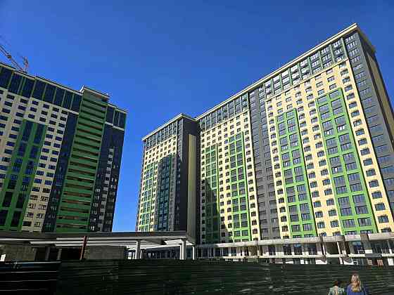 Продаж Квартира 3-кімнатна, 10/23 поверх на Максимовича Михайла вул., д. 32-В Киев