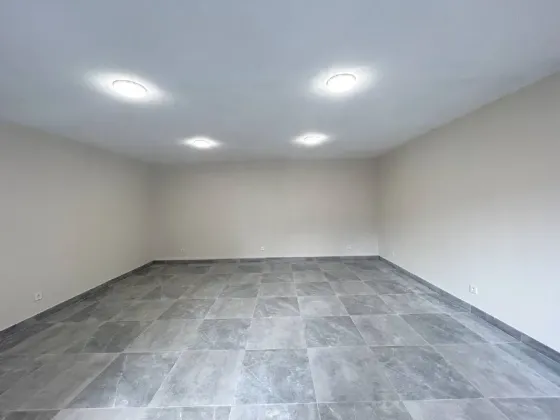 I will rent an office on Pushkin 2\2 but with a separate entrance. Own water and sewage. Good repair. There is parking Dnipro