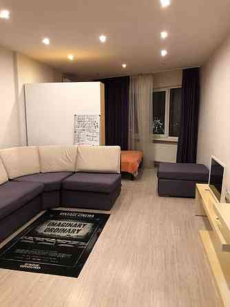 Оренда Квартира 1-кімнатна, 22/36 поверх на Харьковское шоссе, 19б Киев