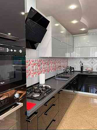 ТВ-3 со своим двором 4-ком с современным ремонтом на Таирова Одеса