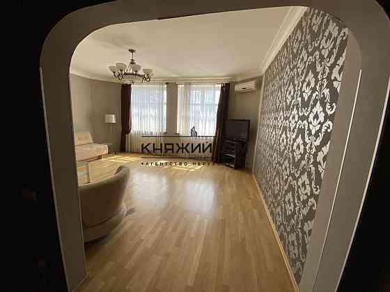 Продаж Квартира 4-кімнатна, 16/16 поверх на Щорса /Євгена Коновальця . Київ