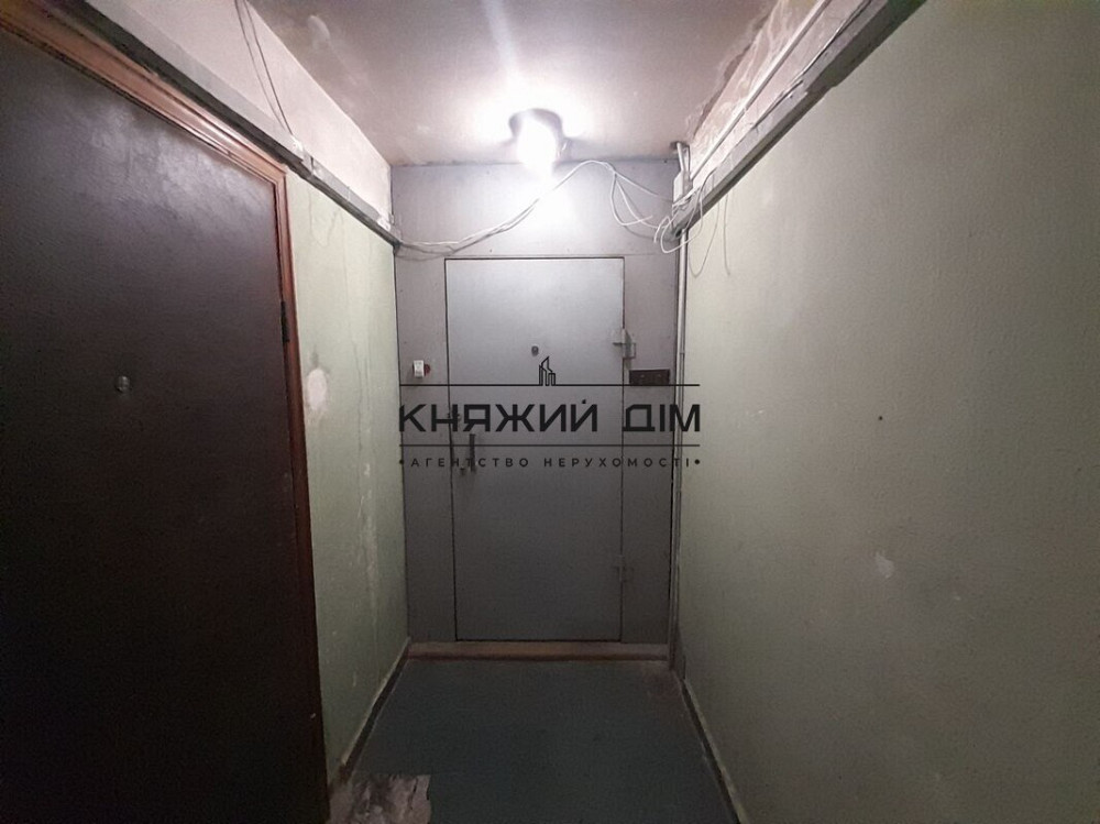 БЕЗ КОМІСІЇ! Продаж 3-кімнатна роздільна квартира, метро Святошин. № 21144462 Київ - фото 12