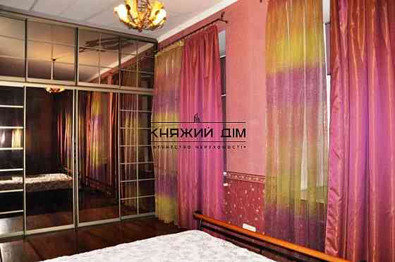 БЕЗ КОМІСІЇ! Здається 2-х к. Кв в царському будинку м.Площа Українських Героїв Код об'єкта: № 1141632. Kiev