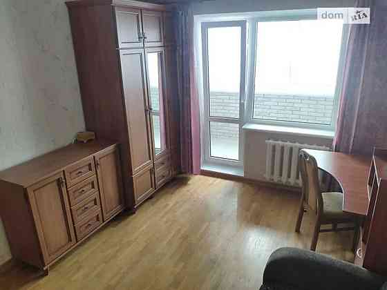 Оренда Квартира 3-кімнатна, 11/14 поверх на ул. Вишняковская Київ