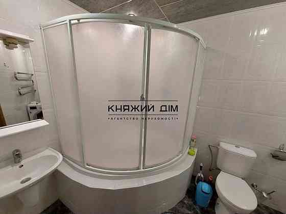 Продаж 3-х кімнатної ,пр-т Бажана 36 м.Харківська Киев