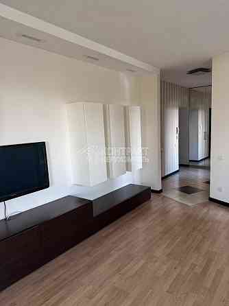 Продаж Квартира 3-кімнатна, 8/9 поверх на вул. Салтовское Харків