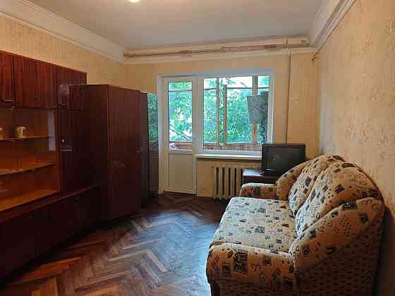 Оренда Квартира 1-кімнатна, 3/5 поверх на Олександра Довженка, 8 Київ