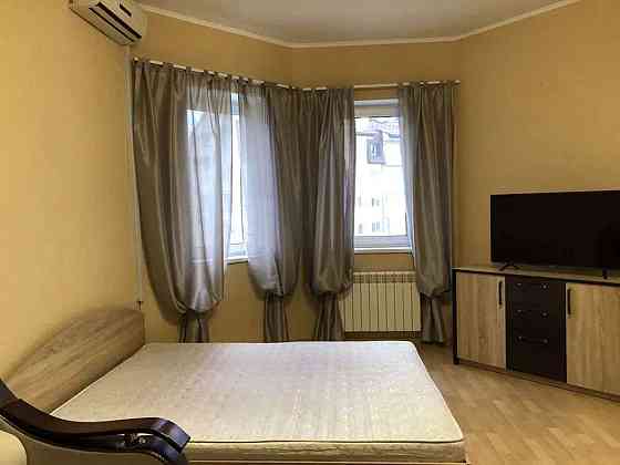 Оренда Квартира 1-кімнатна, 5/8 поверх на ул. Ивана Дьяченко Kiev