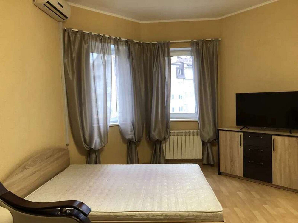 Оренда Квартира 1-кімнатна, 5/8 поверх на ул. Ивана Дьяченко Kiev - photo 3