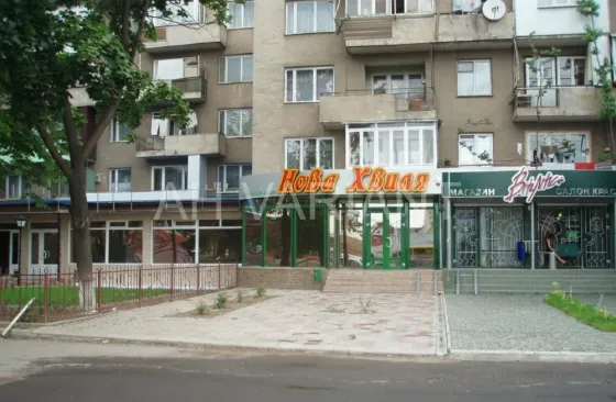 Продаж Приміщення в житловому будинку площа 85 кв.м 1-й поверх на Грушевського 63 Ужгород