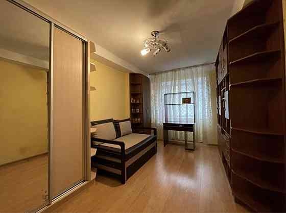 Продаж Квартира 3-кімнатна, 1/9 поверх на новодарницька, 27 Киев