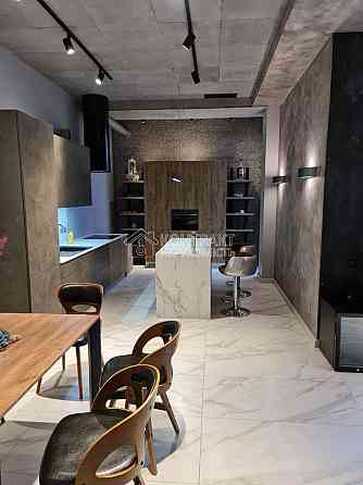 Оренда Квартира 4-кімнатна, 20/20 поверх на вул. Науки Харків