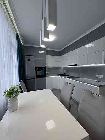 Продаж Квартира 2-кімнатна, 3/10 поверх на вул. Микитинці / Декабристів Ivano-Frankivs'k