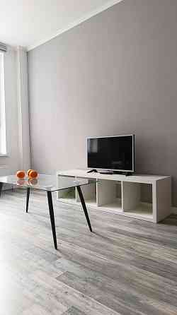 Продаж Квартира 1-кімнатна, 18/24 поверх на Глушкова Академіка вул., д. 9-В Київ