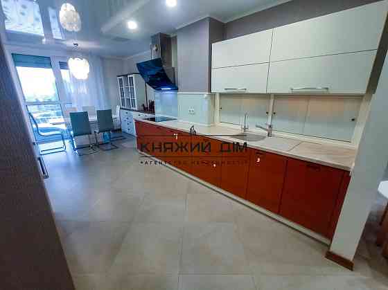 Оренда Квартира 3-кімнатна, 24/25 поверх на вул. Димитрова ул./Ділова Київ