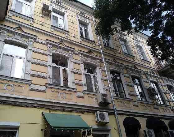 Продаж Квартира 3-кімнатна на ул. Новосельского, 98 Одеса