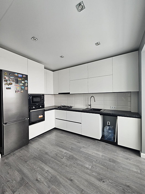 Продаж Квартира 2-кімнатна, 5/6 поверх на вул. В.Чорновола Ровно - изображение 1