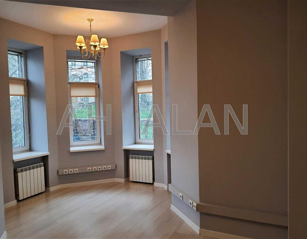 Оренда Будинок на Хрещатик вул., 27 Київ - фото 1