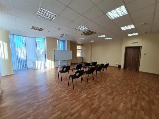 For rent Office Spaces area 69.5 sq.m floor 4 Kiev Провулок Хрестовий 2 Kiev